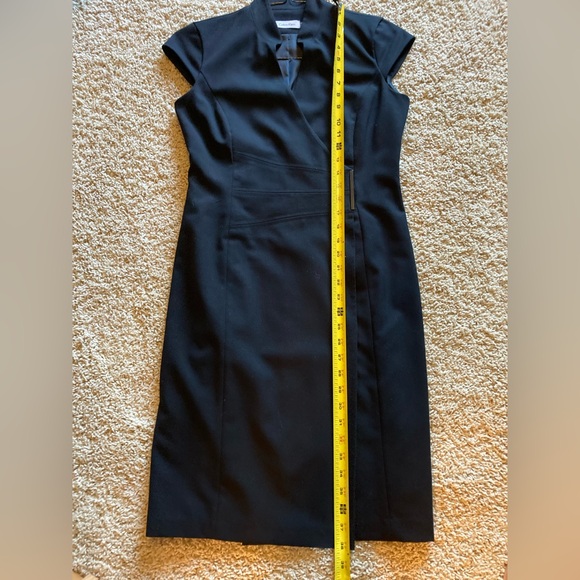 Calvin Klein LBD with mandarin collar and snap closure, size 4 - Picture 12 of 13